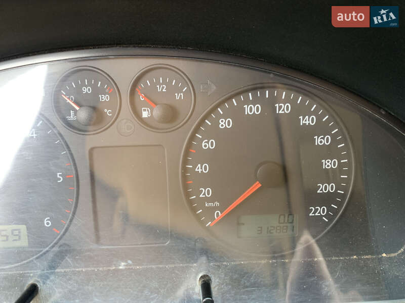 Минивэн Volkswagen Transporter 2005 в Помошной