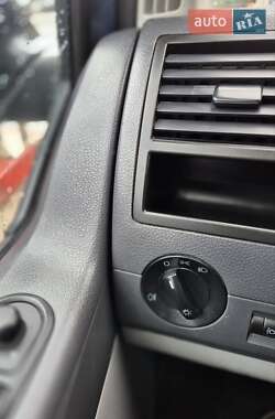 Минивэн Volkswagen Transporter 2012 в 