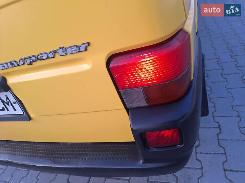 Минивэн Volkswagen Transporter 1999 в Черновцах