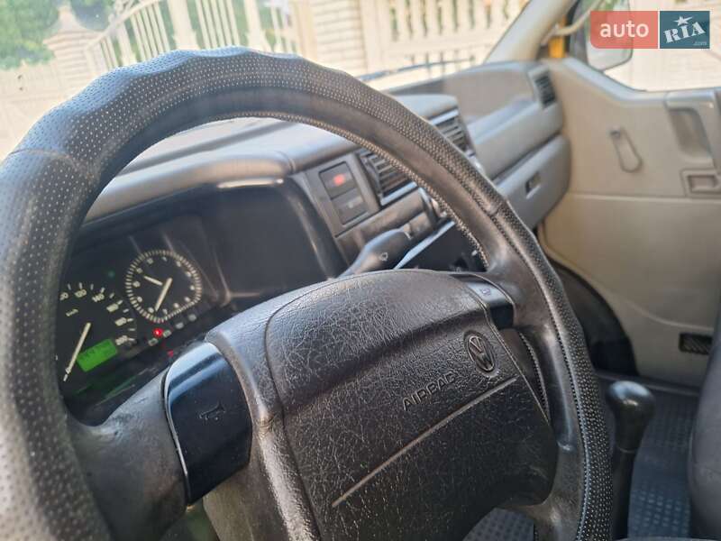 Минивэн Volkswagen Transporter 1999 в Черновцах