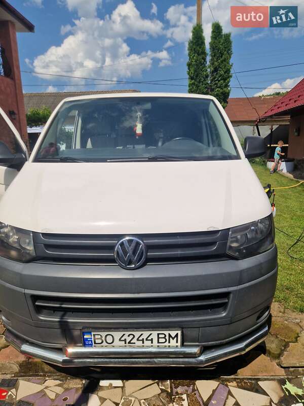 Минивэн Volkswagen Transporter 2010 в 