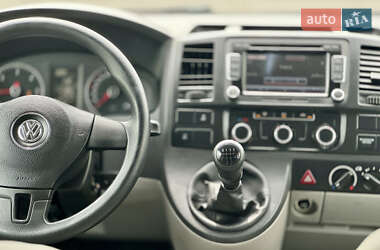 Минивэн Volkswagen Transporter 2015 в 