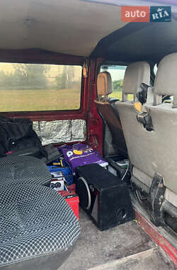 Минивэн Volkswagen Transporter 2000 в 
