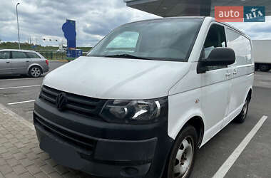 Минивэн Volkswagen Transporter 2010 в 