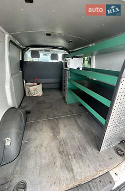 Минивэн Volkswagen Transporter 2010 в 