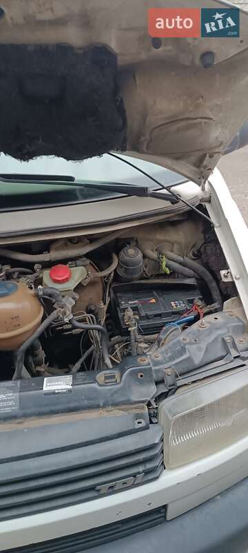 Минивэн Volkswagen Transporter 1999 в Запорожье