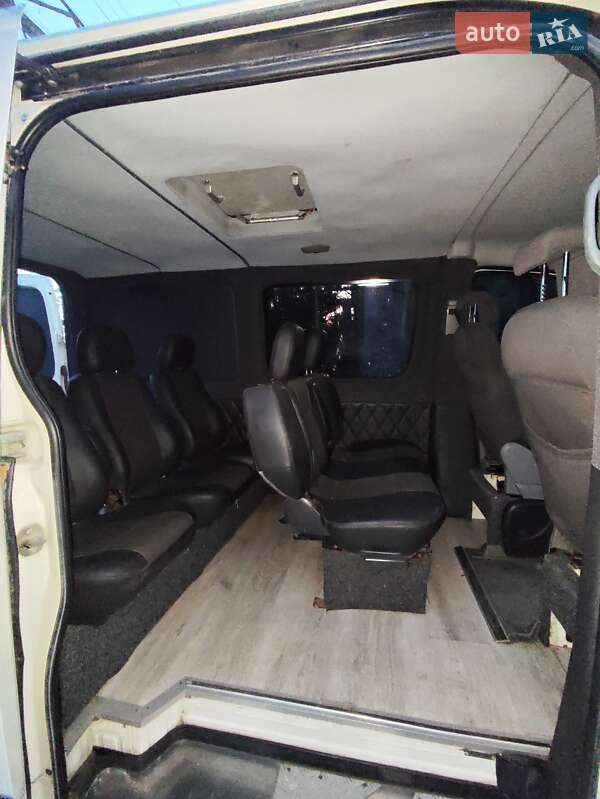 Мінівен Volkswagen Transporter 2008 в Марганці