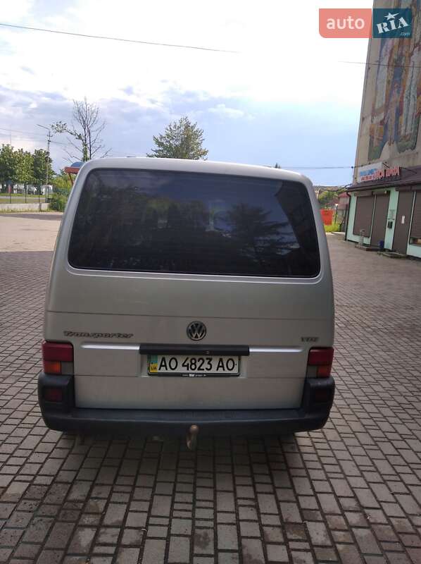 Минивэн Volkswagen Transporter 2003 в Долине