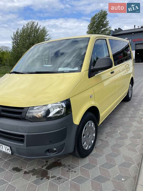 Минивэн Volkswagen Transporter 2014 в 
