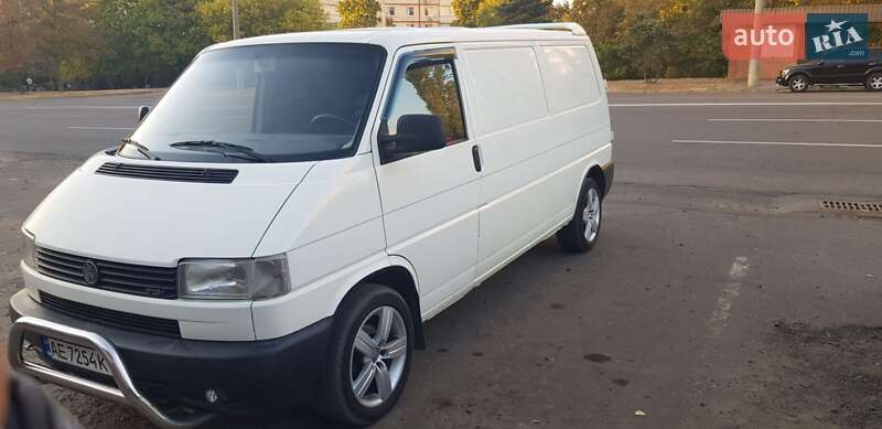 Грузовой фургон Volkswagen Transporter 2001 в Харькове