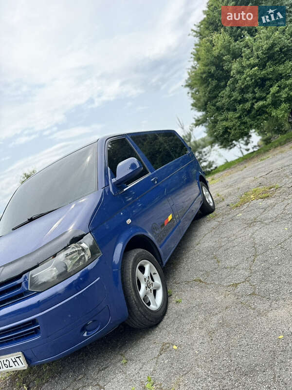 Минивэн Volkswagen Transporter 2010 в Хмельницком