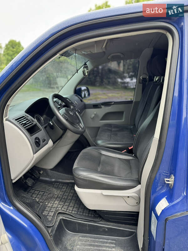 Минивэн Volkswagen Transporter 2010 в Хмельницком