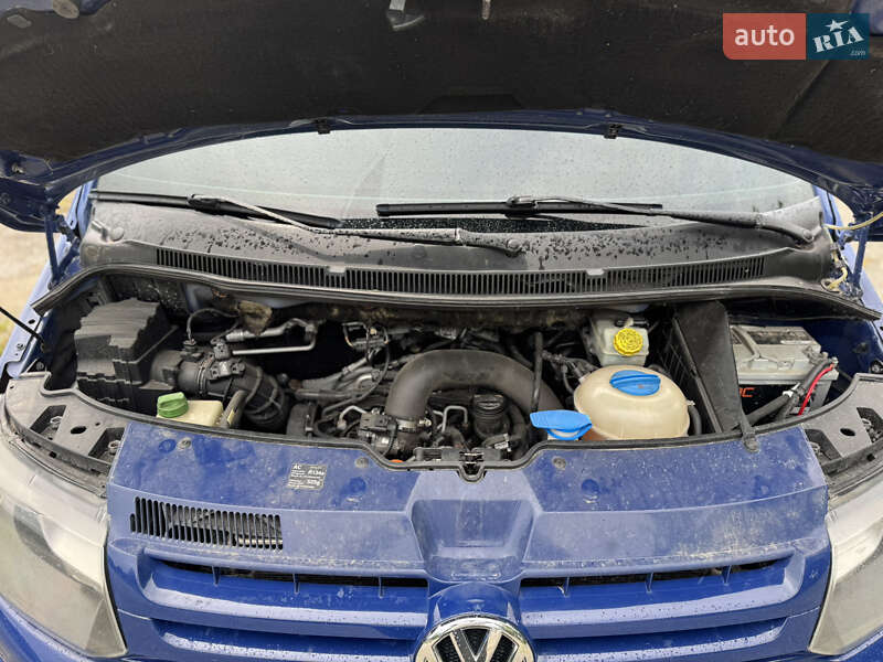 Минивэн Volkswagen Transporter 2010 в Хмельницком