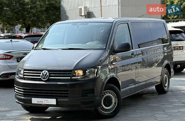 Минивэн Volkswagen Transporter 2018 в 
