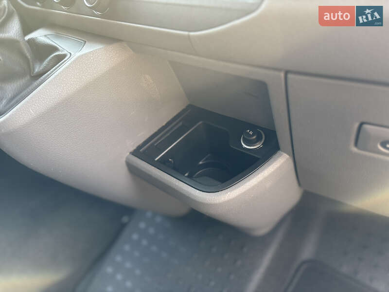 Грузопассажирский фургон Volkswagen Transporter 2021 в Киеве