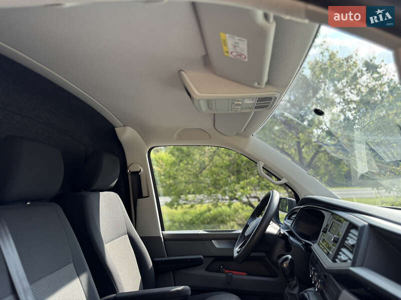 Грузопассажирский фургон Volkswagen Transporter 2021 в Киеве