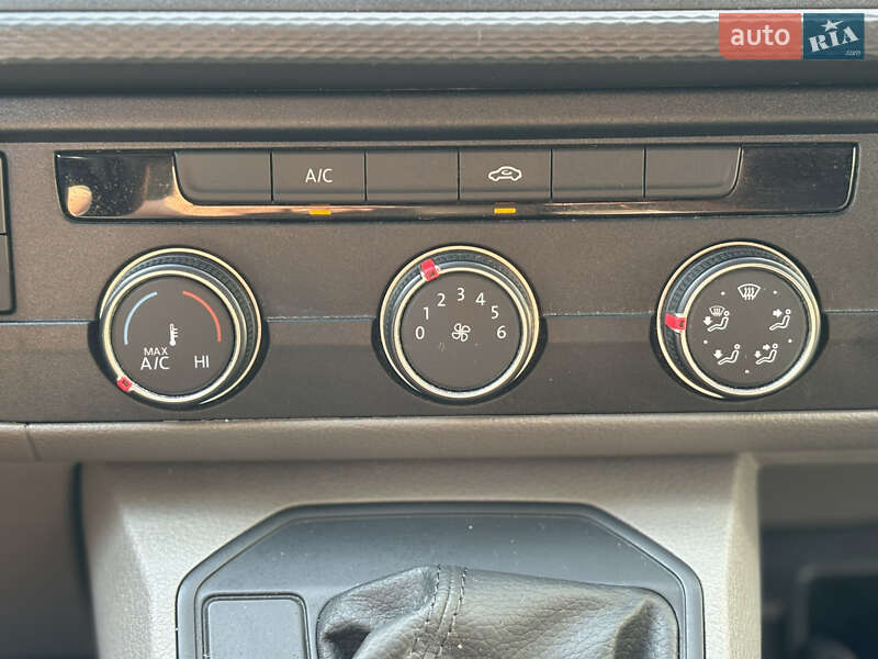 Грузопассажирский фургон Volkswagen Transporter 2021 в Киеве