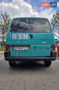 Грузопассажирский фургон Volkswagen Transporter 2000 в 