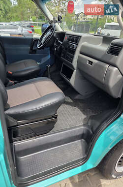 Грузопассажирский фургон Volkswagen Transporter 2000 в 