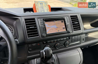 Минивэн Volkswagen Transporter 2017 в 