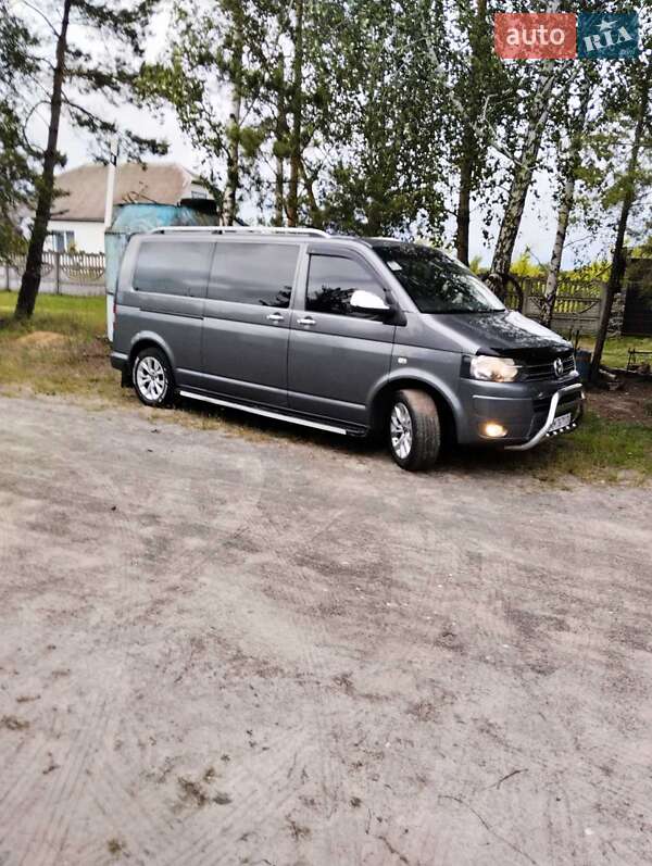 Минивэн Volkswagen Transporter 2014 в Коростене