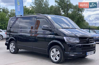 Минивэн Volkswagen Transporter 2017 в 