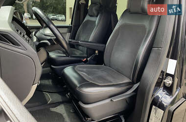 Минивэн Volkswagen Transporter 2017 в 
