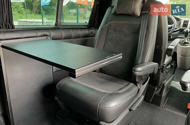 Минивэн Volkswagen Transporter 2017 в 