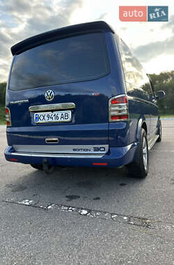 Минивэн Volkswagen Transporter 2011 в 