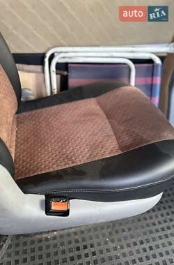 Минивэн Volkswagen Transporter 2011 в 