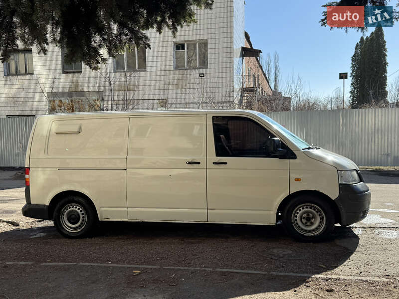 Грузовой фургон Volkswagen Transporter 2007 в Белополье