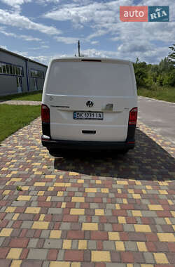 Грузовой фургон Volkswagen Transporter 2017 в 