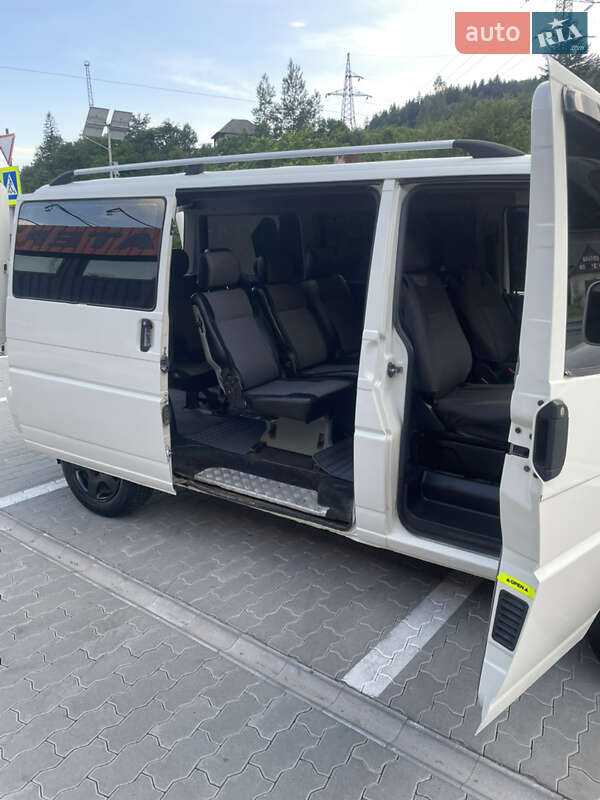 Мінівен Volkswagen Transporter 2001 в Сколе