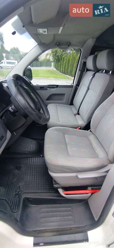 Минивэн Volkswagen Transporter 2005 в Виннице