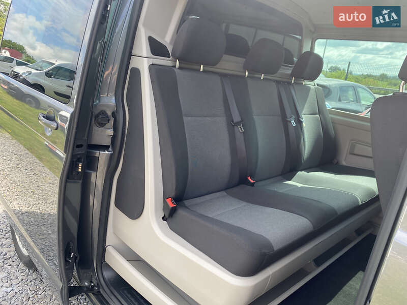 Минивэн Volkswagen Transporter 2018 в Дубно