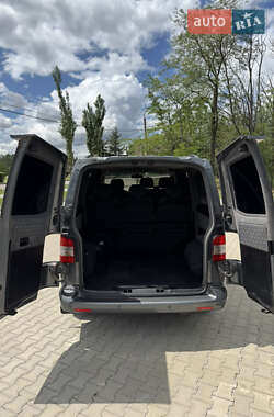 Минивэн Volkswagen Transporter 2011 в 