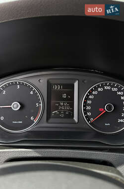 Минивэн Volkswagen Transporter 2011 в 