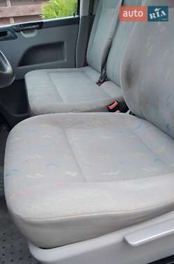Вантажний фургон Volkswagen Transporter 2003 в 