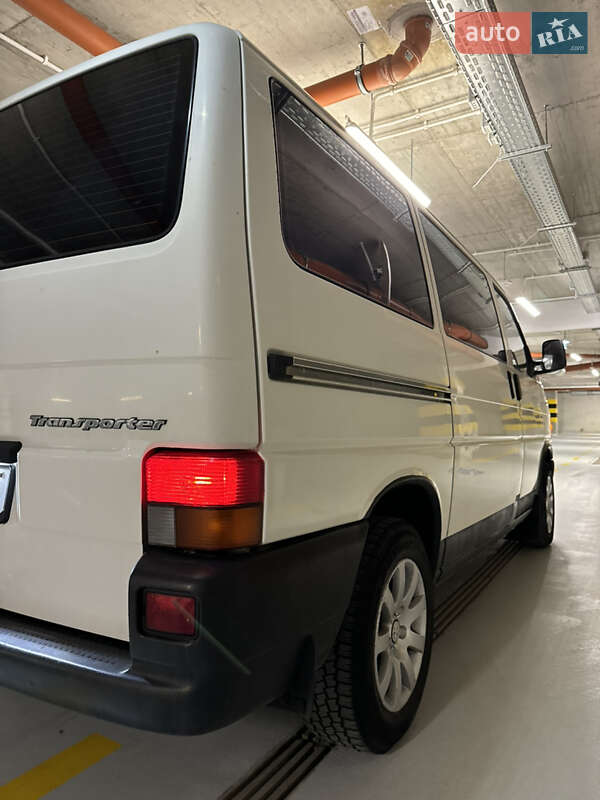 Минивэн Volkswagen Transporter 2000 в Львове
