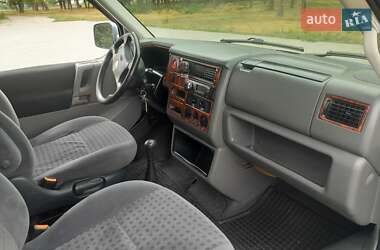 Минивэн Volkswagen Transporter 2003 в 