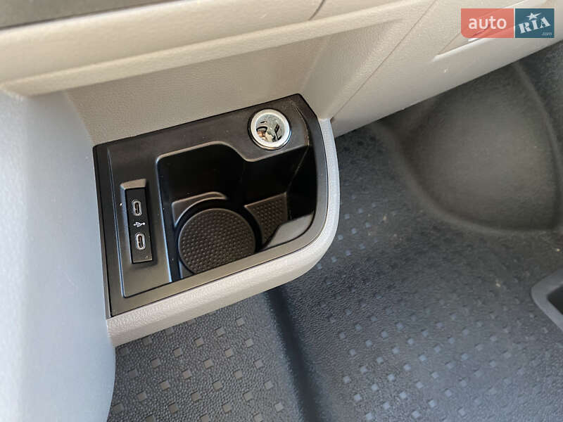 Грузовой фургон Volkswagen Transporter 2021 в Дубно