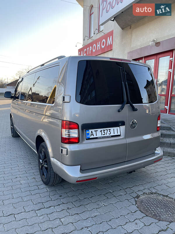 Минивэн Volkswagen Transporter 2012 в Надворной