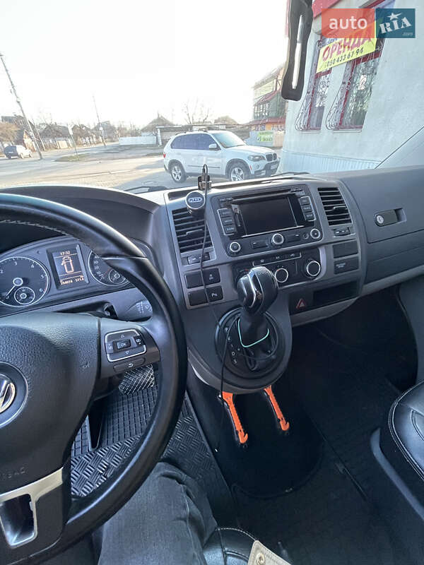 Минивэн Volkswagen Transporter 2012 в Надворной