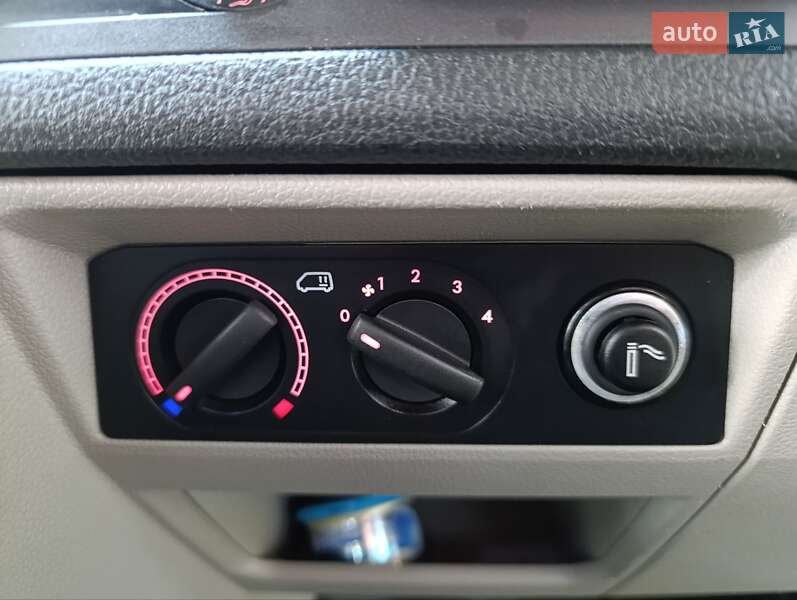 Минивэн Volkswagen Transporter 2017 в Житомире фото 56 Минивэн Volkswagen Transporter 2017 в Житомире