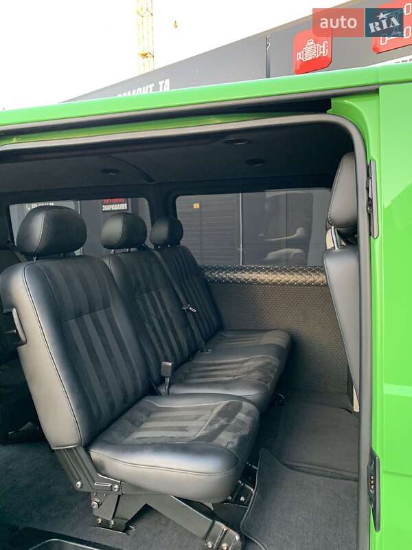 Минивэн Volkswagen Transporter 2015 в Ивано-Франковске