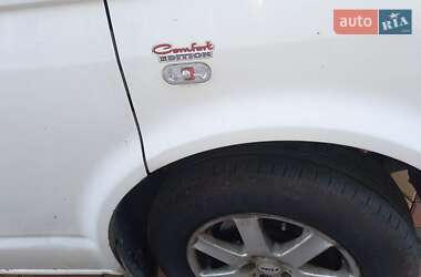 Минивэн Volkswagen Transporter 2011 в 