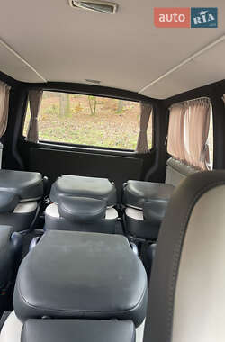 Минивэн Volkswagen Transporter 2012 в 