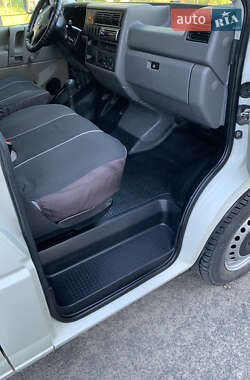 Минивэн Volkswagen Transporter 2000 в 