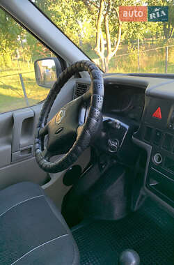 Минивэн Volkswagen Transporter 2000 в 