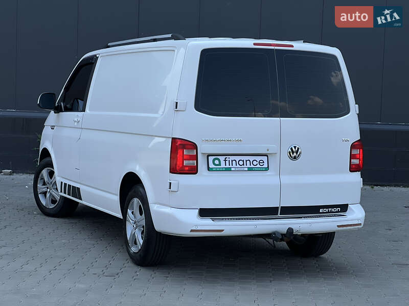Грузовой фургон Volkswagen Transporter 2017 в Киеве